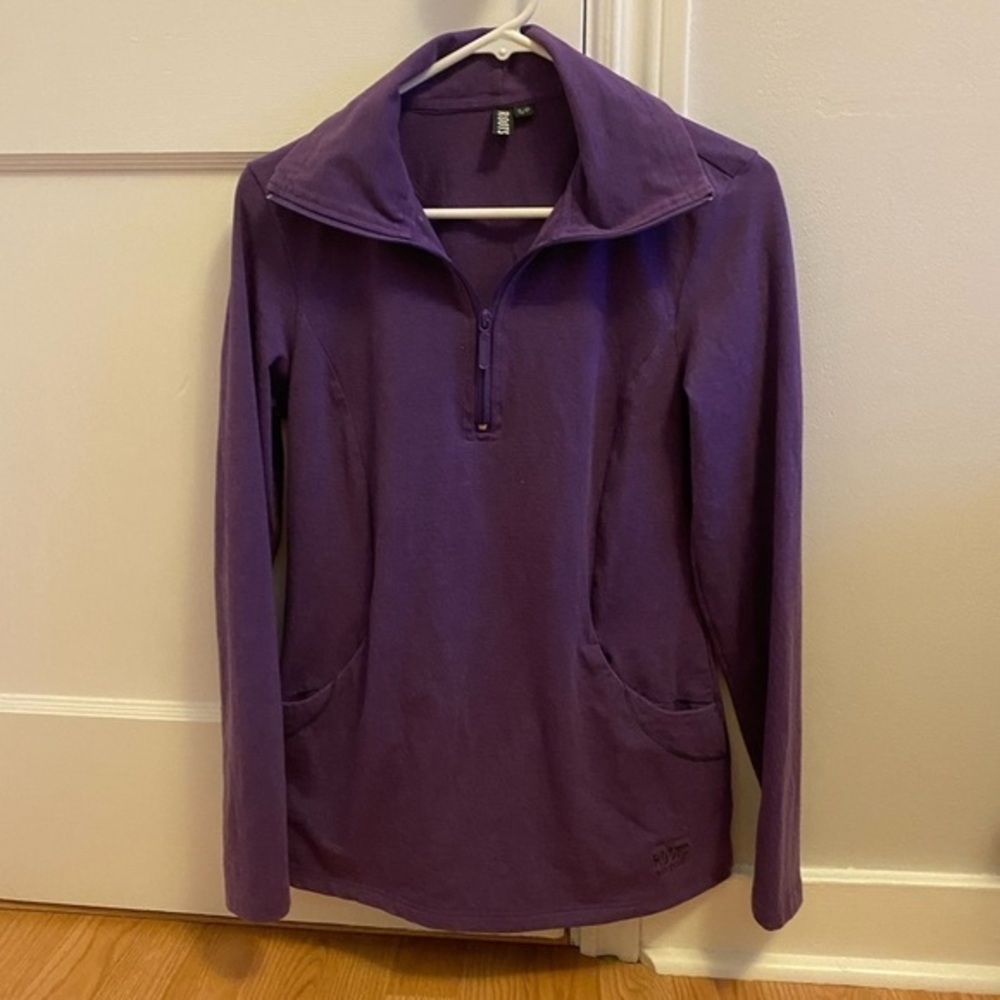 𝅺roots size small sweater